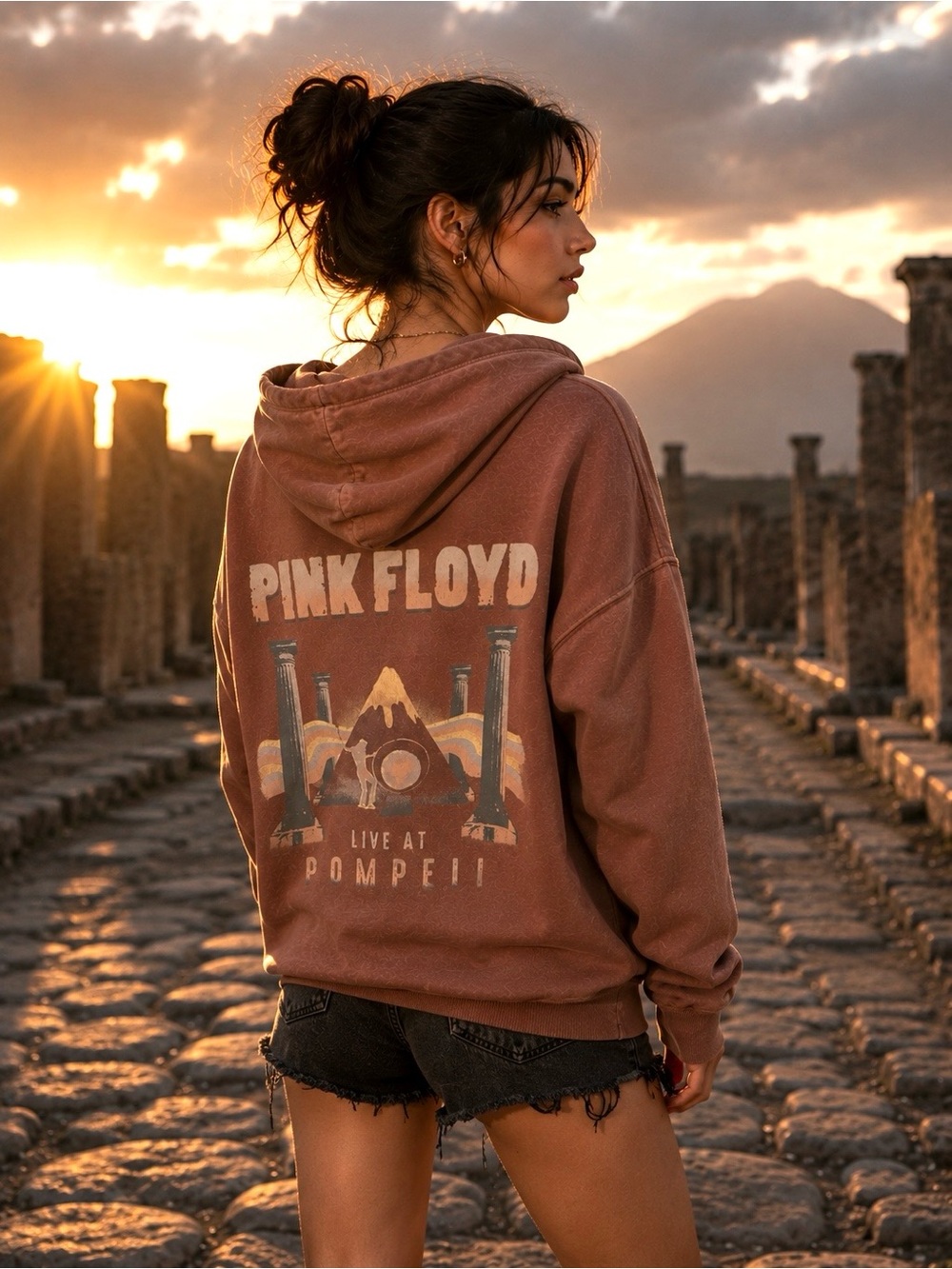 Pink Floyd Live at Pompeii Graphic Hoodie Sweatshirt Vintage Wash Mauve Pink